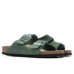 Birkenstock Narrow Arizona - Thyme -Best Shoes Shop Birkenstock Narrow Arizona Suede Leather Thyme 1023543 02 02 23 Feature JP 4