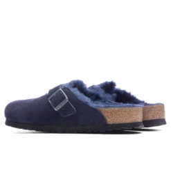 Birkenstock Wide Boston Shearling - Midnight -Best Shoes Shop Birkenstock Wide Boston Shearling Midnight 1020594 10 24 22 Feature VR 3
