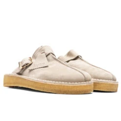 Clarks Trek Mule - Sand -Best Shoes Shop Clarks Trek Mule Sand 26168619 07 28 22 Feature JP 2