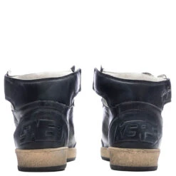 Golden Goose Sky Star - Black/White -Best Shoes Shop Golden Goose Sky Star Black White GMF00230.F002944 80203 06 23 23 Feature DV 6
