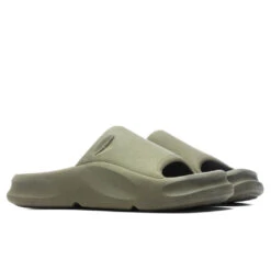 Eco Moulded Slider - Army Green -Best Shoes Shop Heron Preston Eco Moulded Slider Army Green HMIC004S23MAT0015900 04 17 23 Feature JP 4