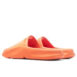 Eco Moulded Slider - Carrot -Best Shoes Shop Heron Preston Eco Moulded Slider Carrot HMIC004S23MAT0012200 04 17 23 Feature JP 5