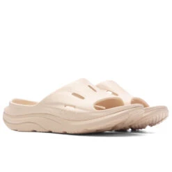 Hoka Ora Recovery Slide 3 - Shifting Sand/Shifting Sand -Best Shoes Shop Hoka One One Ora Recovery Slide 3 Shifting Sand Shifting Sand 1135061 SSSS 02 02 23 Feature VR 5