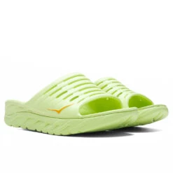 Hoka Ora Recovery Slide - Butterfly/Radiant Yellow 6 Hoka Ora Recovery Slide - Butterfly/Radiant Yellow -Best Shoes Shop Hoka One One Ora Recovery Slide Butterfly Radiant Yellow 1134527 BRYW 06 27 22 Feature MARY NELLE 3