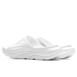 Hoka Ora Recovery Slide 3 - White/White 7 Hoka Ora Recovery Slide 3 - White/White -Best Shoes Shop Hoka One One Ora Recovery Slide White White 1134527 WWH 12 05 22 Feature JP 5