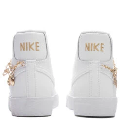 Nike Women's Blazer Mid '77 LX - White/White/Metallic Gold 9 Nike Women's Blazer Mid '77 LX - White/White/Metallic Gold -Best Shoes Shop Nike Blazer Mid 77 LX Womens White White Metallic Gold DM0850 100 11 03 2021 01 3