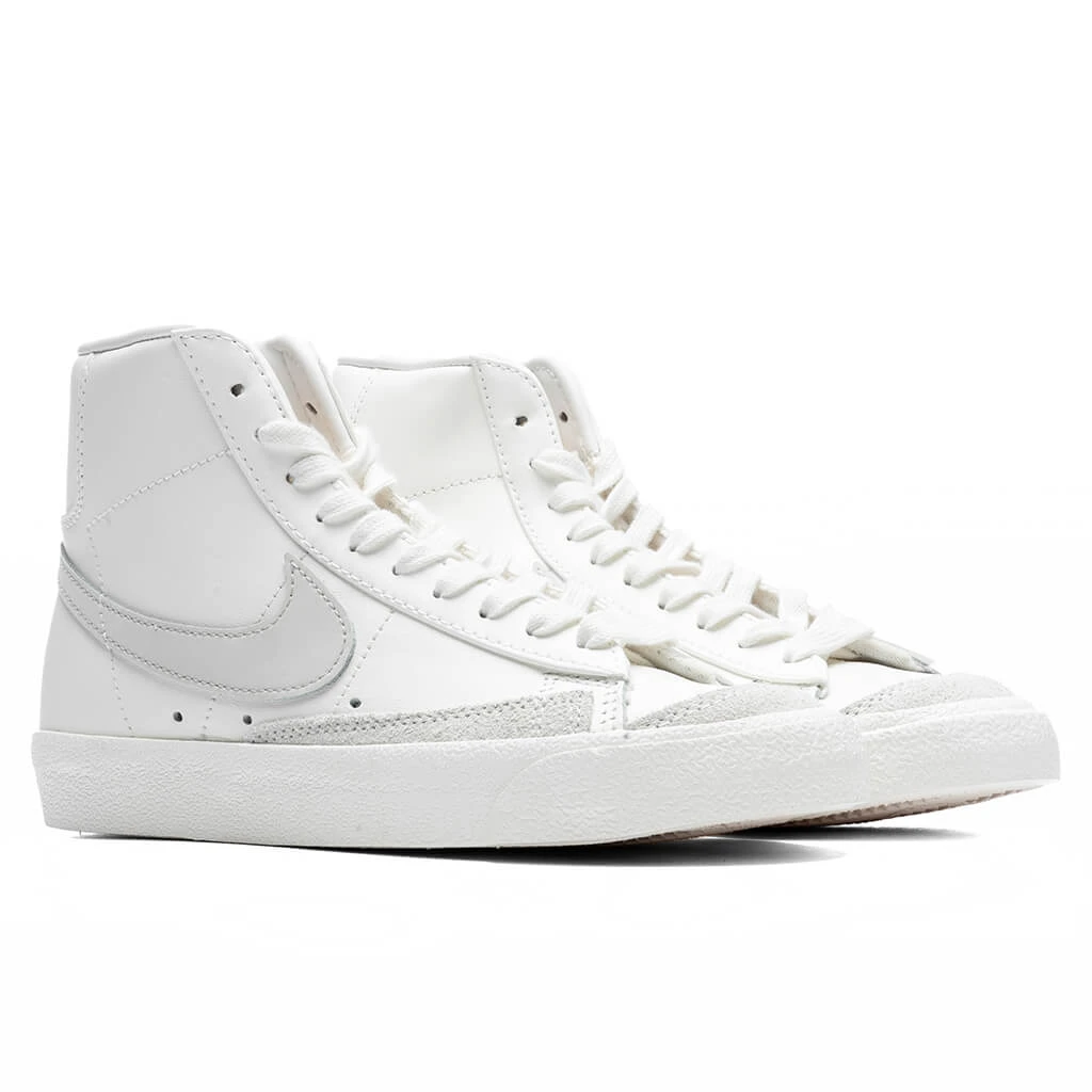 Nike Women's Blazer Mid '77 Vintage - Sail/Light Bone/Sail 2 Nike Women's Blazer Mid '77 Vintage - Sail/Light Bone/Sail - Image 2