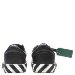 Low Vulcanized Calf Leather - Black/White 7 Low Vulcanized Calf Leather - Black/White -Best Shoes Shop Off White c o Virgil Abloh Low Vulcanized Calf Leather Black White OMIA085C99LEA0011001 09 18 22 Feature DUKE 5