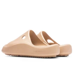Meteor Rubber Slider - Camel/Camel 6 Meteor Rubber Slider - Camel/Camel -Best Shoes Shop Off White c o Virgil Abloh Meteor Rubber Slider Camel Camel OMIC014F22MAT0016262 11 15 22 Feature VR 4