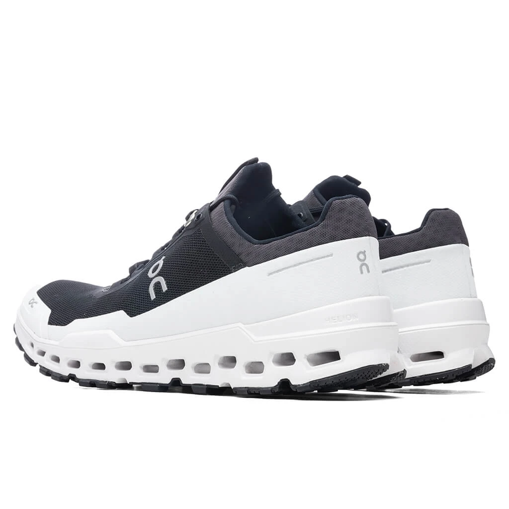 On Women's Cloudultra - Black/White 3 On Women's Cloudultra - Black/White - Image 3