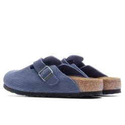 Birkenstock Wide Boston Suede Embossed - Indigo Blue -Best Shoes Shop Wide Boston Suede Corduroy Indigo 1026203 08 06 23 Feature VR 4