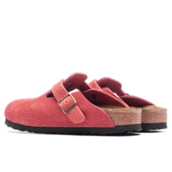 Birkenstock Women's Narrow Boston Suede Embossed - Sienna Red -Best Shoes Shop Women s Narrow Boston Suede Corduroy Sienna 1026167 08 06 23 Feature VR 3